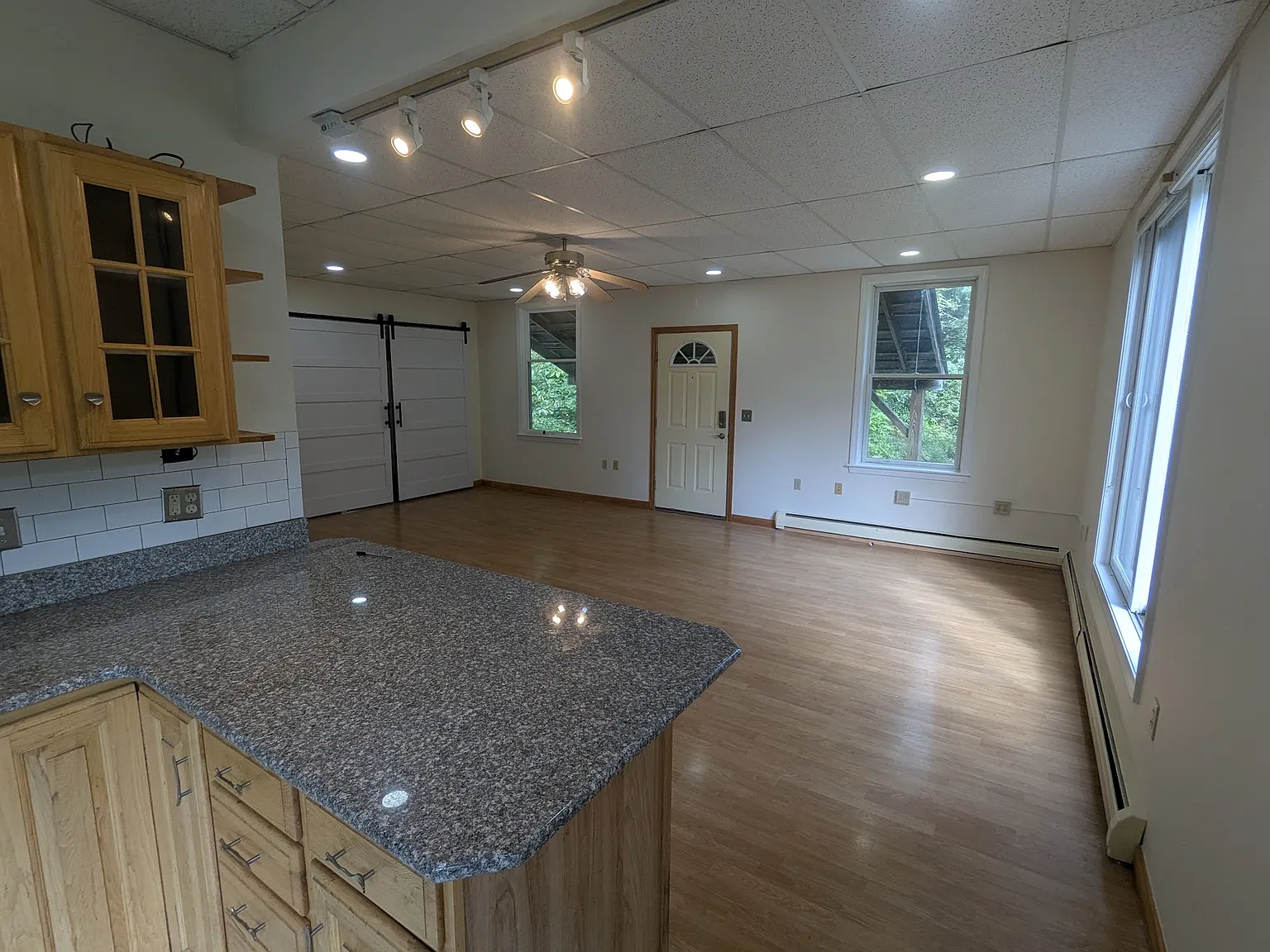 72 Landmark Hill Dr — Photo 4