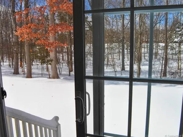 21 Windy Hill Ln, Rocky Hill, CT 06067