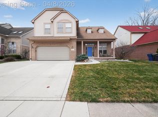 1744 Brookdale Dr, Canton, MI