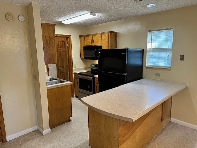 1716 Bartow St — Photo 2