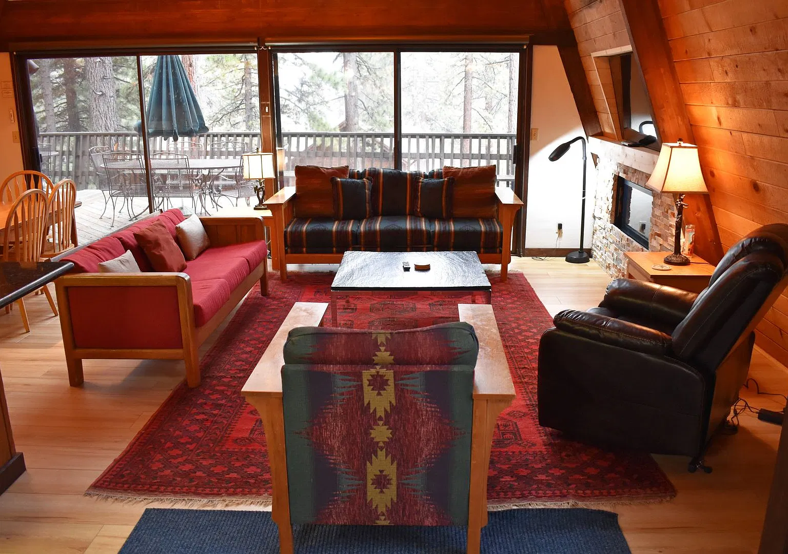 Winter Lease - Less than half a mile to Burnt Cedar Beach, Restaurants and Grocery!! — Photo 4