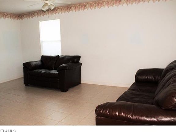 3rd image of 404 E Trinidad Ave