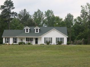 395 Barren Springs Rd, Hollow Rock, TN 38342