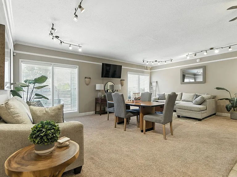 Brookwood on 86th - Move-In Today and Receive a $500 Visa Gift Card! — Photo 23