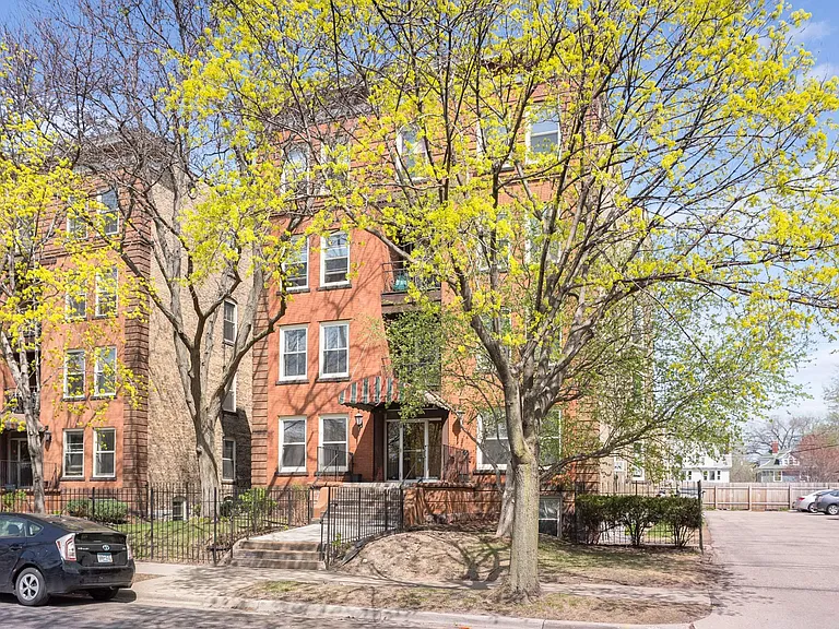 2421 Emerson Ave S #107 — Photo 14