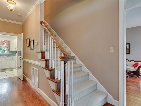 5th image of 4479 Dogwood Way