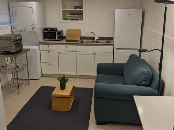 12039 20th Ave NE #B, Seattle, WA 98125