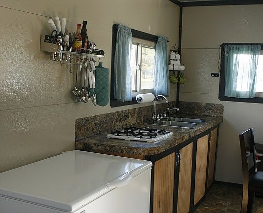 4th image of 109 East Dr