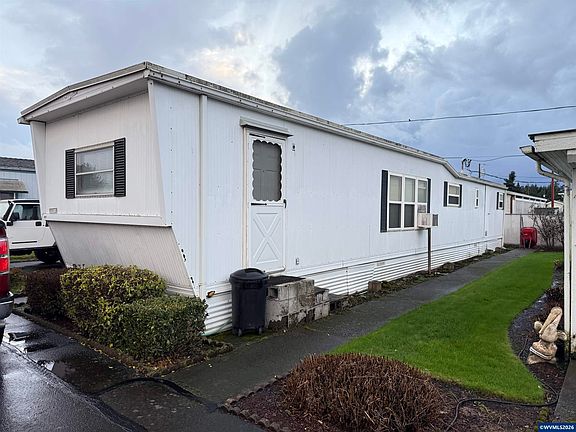 2nd image of 5545 43rd Way NE
