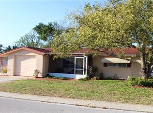 7825 Red Run Dr, Port Richey, FL 34668