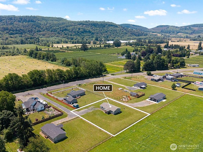 3rd image of 208 Mossyrock Road W