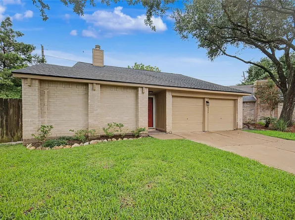 16355 La Luna Dr, Houston, TX 77083