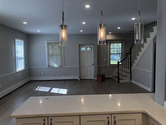 3rd image of 119 Park St