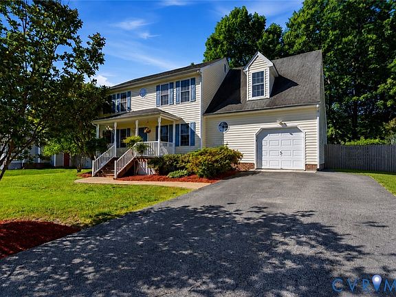 2nd image of 6431 Kingsland Creek Ln