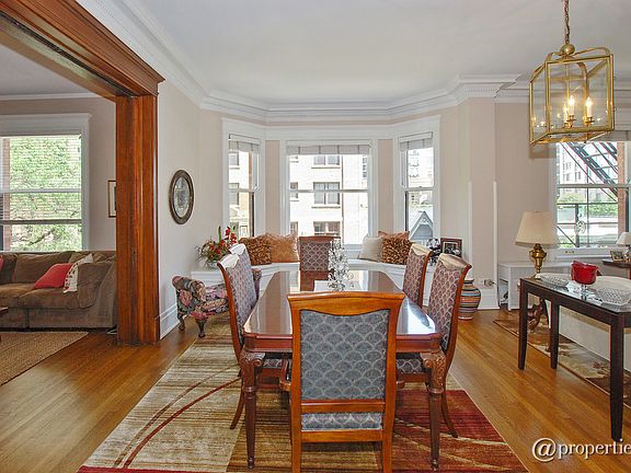 Living Room / Dining Room