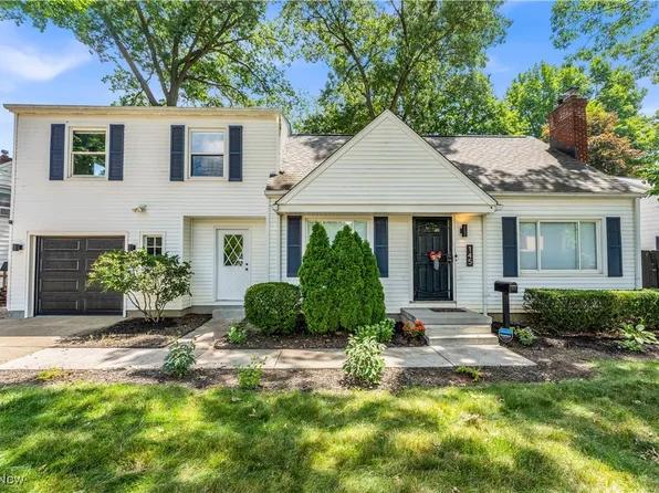 145 Sheldon Dr, Akron, OH 44313
