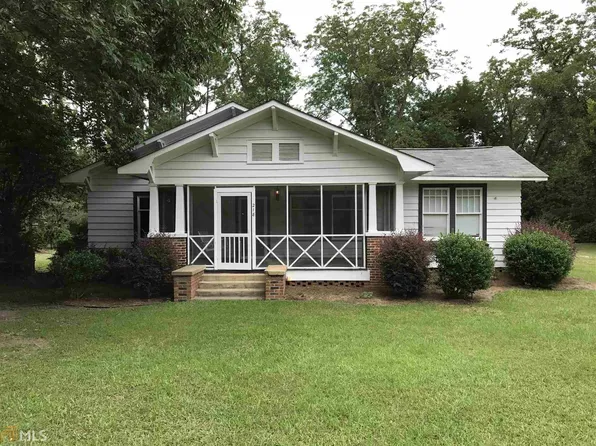 218 W Dykes St, Cochran, GA 31014
