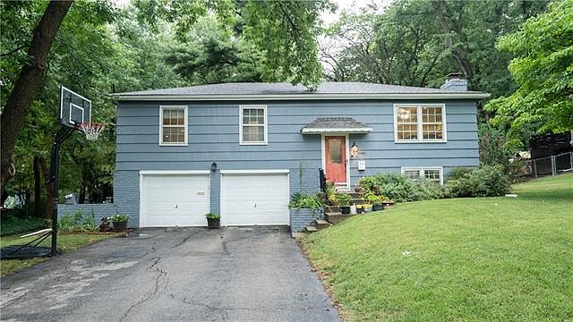 1st image of 10202 Moody Park Dr