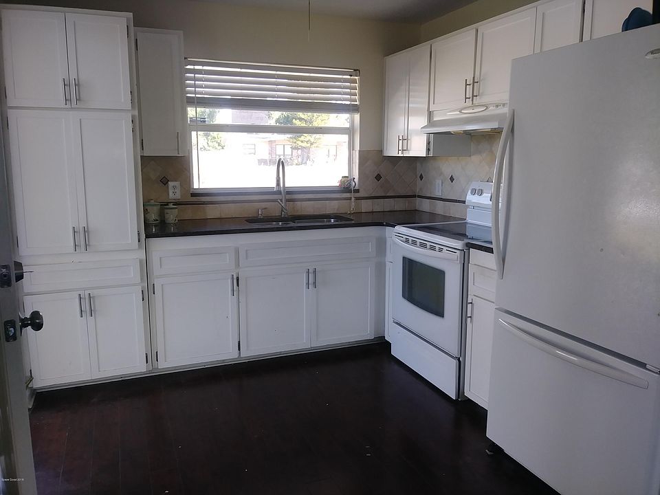 1st image of 1485 Thomas St