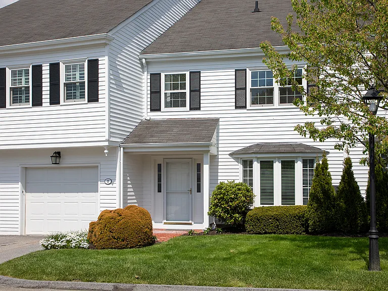 2 Emerson Ct — Photo 33