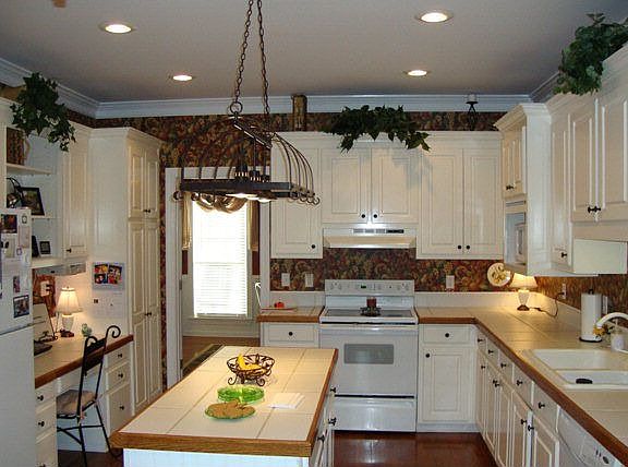 (Kitchen now with stainless steel)
