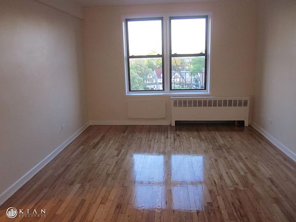 2nd image of 14345 Sanford Ave APT 610