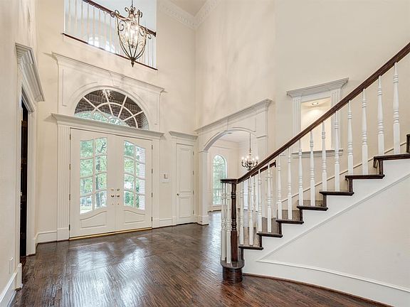 5th image of 902 Parkview Ln