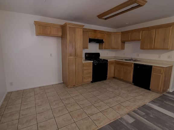 3rd image of 308 E Big Bear Blvd