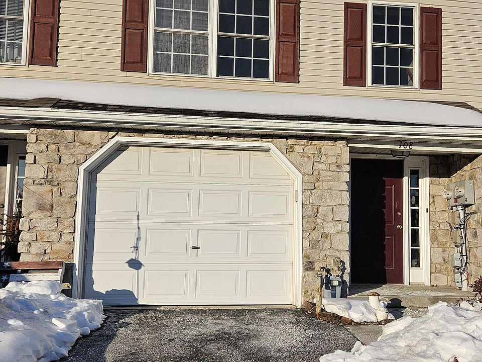 1st image of 108 Acorn Ln