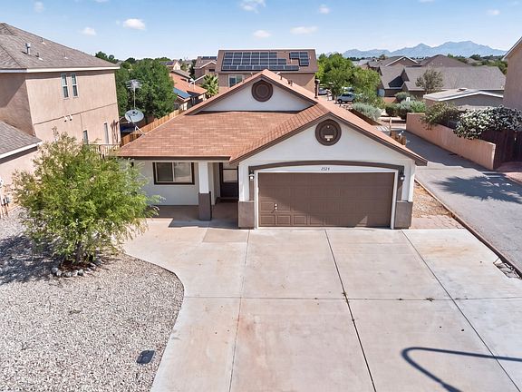 4th image of 2824 Ancho Ave