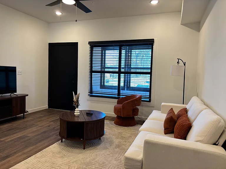 620 Wonderland Dr #110 — Photo 4