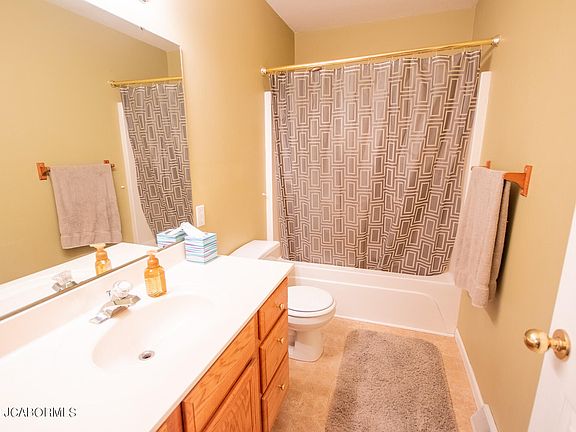 4th image of 2105 Kat Ln