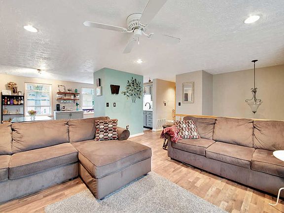 4th image of 5598 Natalie Ct S