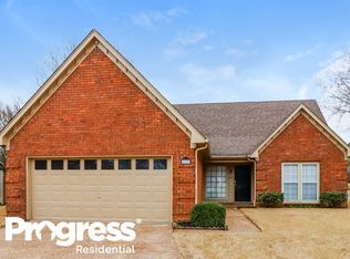 8857 Lake Edge Cv W, Cordova, TN 38016