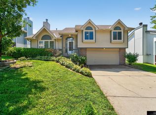 8311 Read St, Omaha, NE 68122