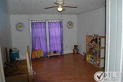 4th image of 1501 Avenue D