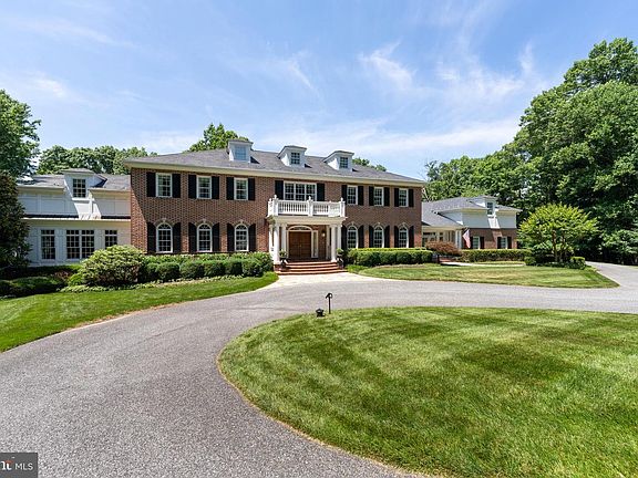 2nd image of 1112 Westwicke Ln