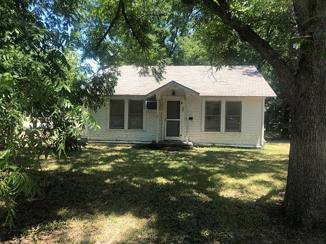 1st image of 901 Alice St