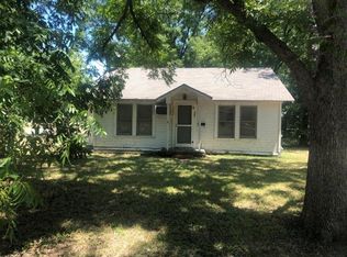 901 Alice St, Trinidad, TX 75163