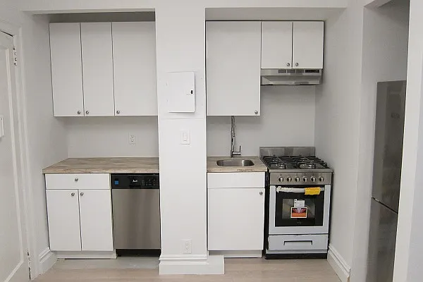 Rented by Triumph Property Group | media 10