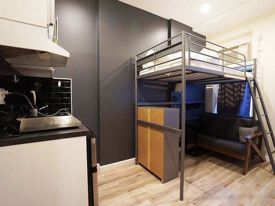 1st image of 360 W 45th St #B11