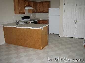 3rd image of 445 Dabney Dr