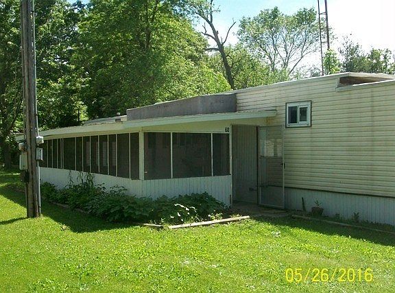 3rd image of 79 Deer Park Ln