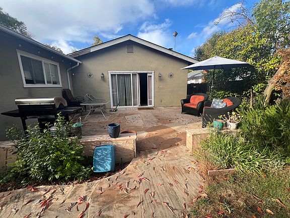 3rd image of 1566 Princeton Dr