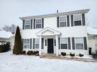 1375 Willowbrook Dr, Belvidere, IL 61008