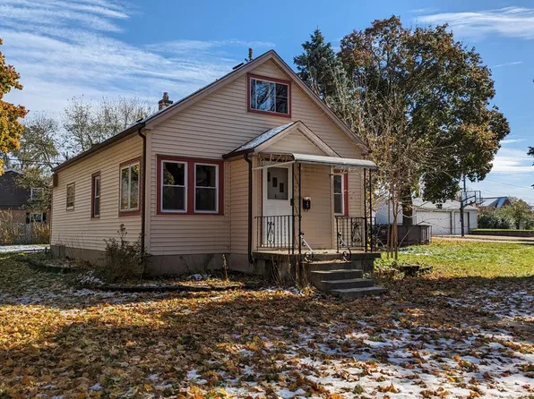 3700 South 90th STREET, Milwaukee, WI 53228