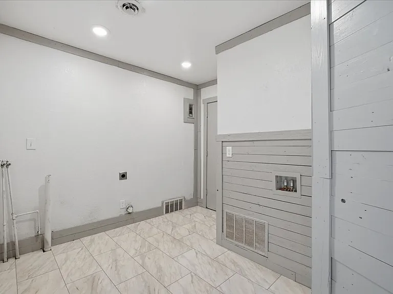 1011 Walnut St — Photo 22