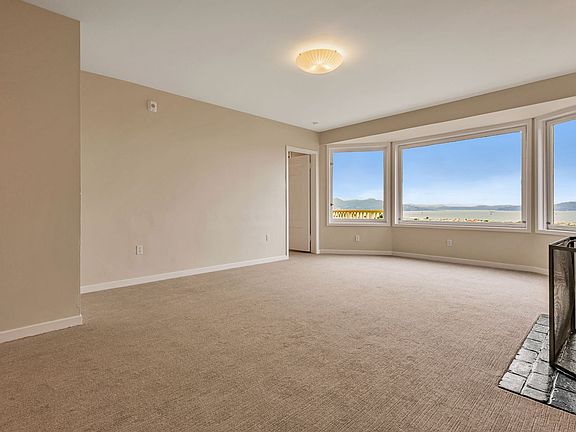 3rd image of 2340 Vallejo St #300