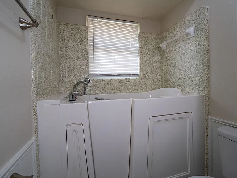 3306 Pheasant Run Rd — Photo 32