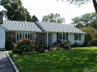 6 Homestead Path, Huntington, NY 11743